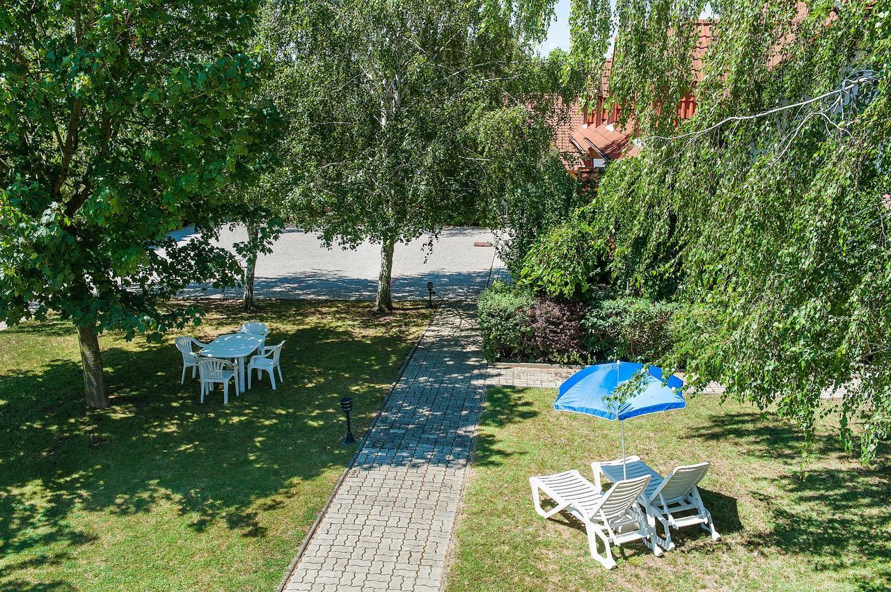 Alina Apartmanhaz Heviz Exterior photo